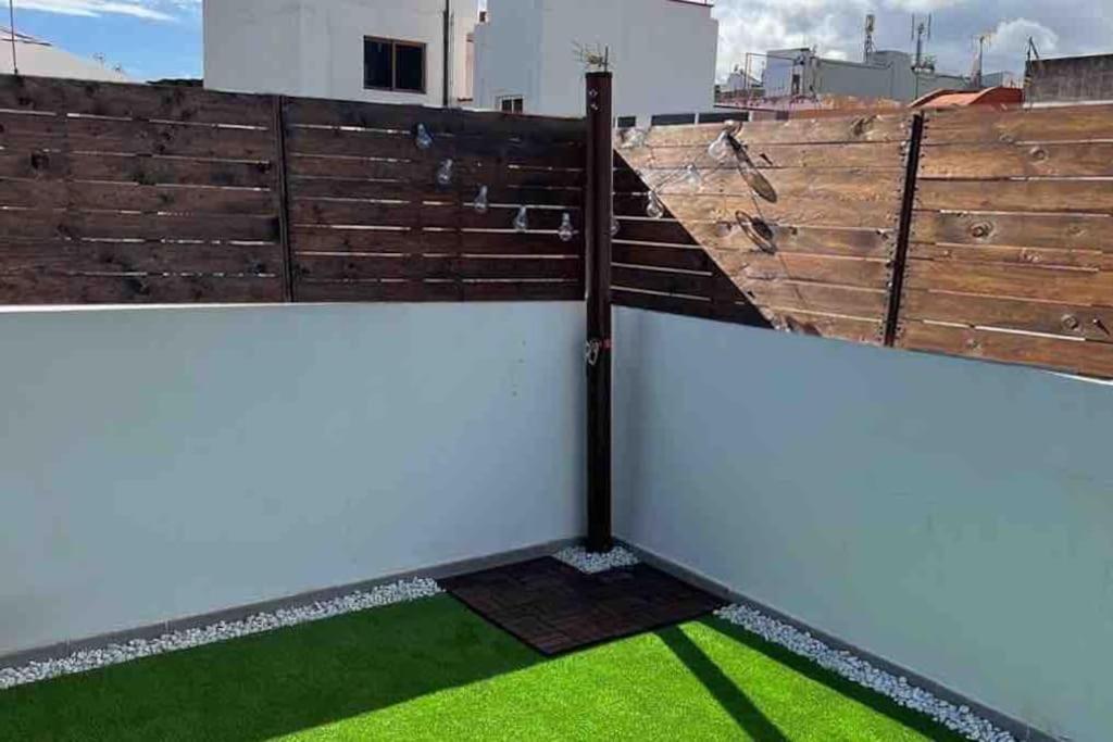 Urban Zen Con Terraza Y Jacuzzi Leilighet *