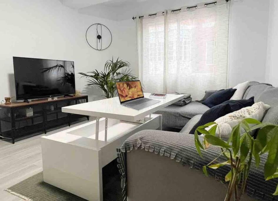 Urban Zen Con Terraza Y Jacuzzi Leilighet *
